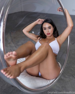 Andrea Bergeron Photo #13