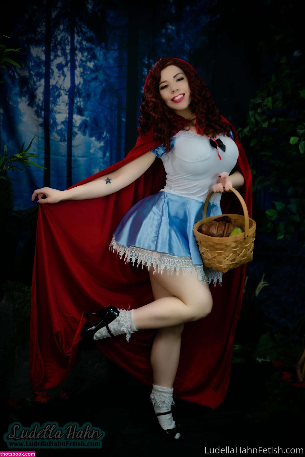 Ludella Hahn Photo #79