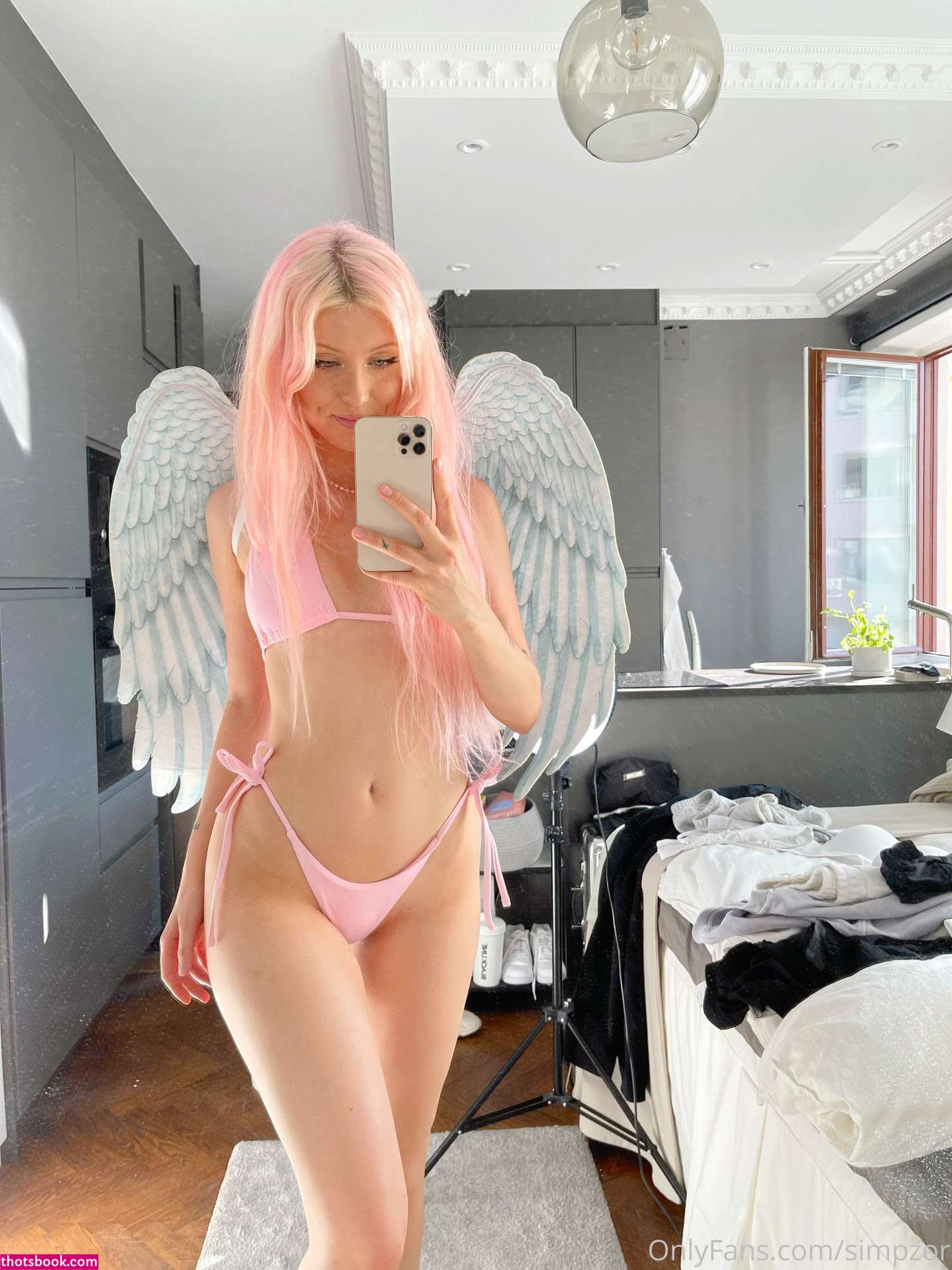 Linzor Simpzor Photo #280