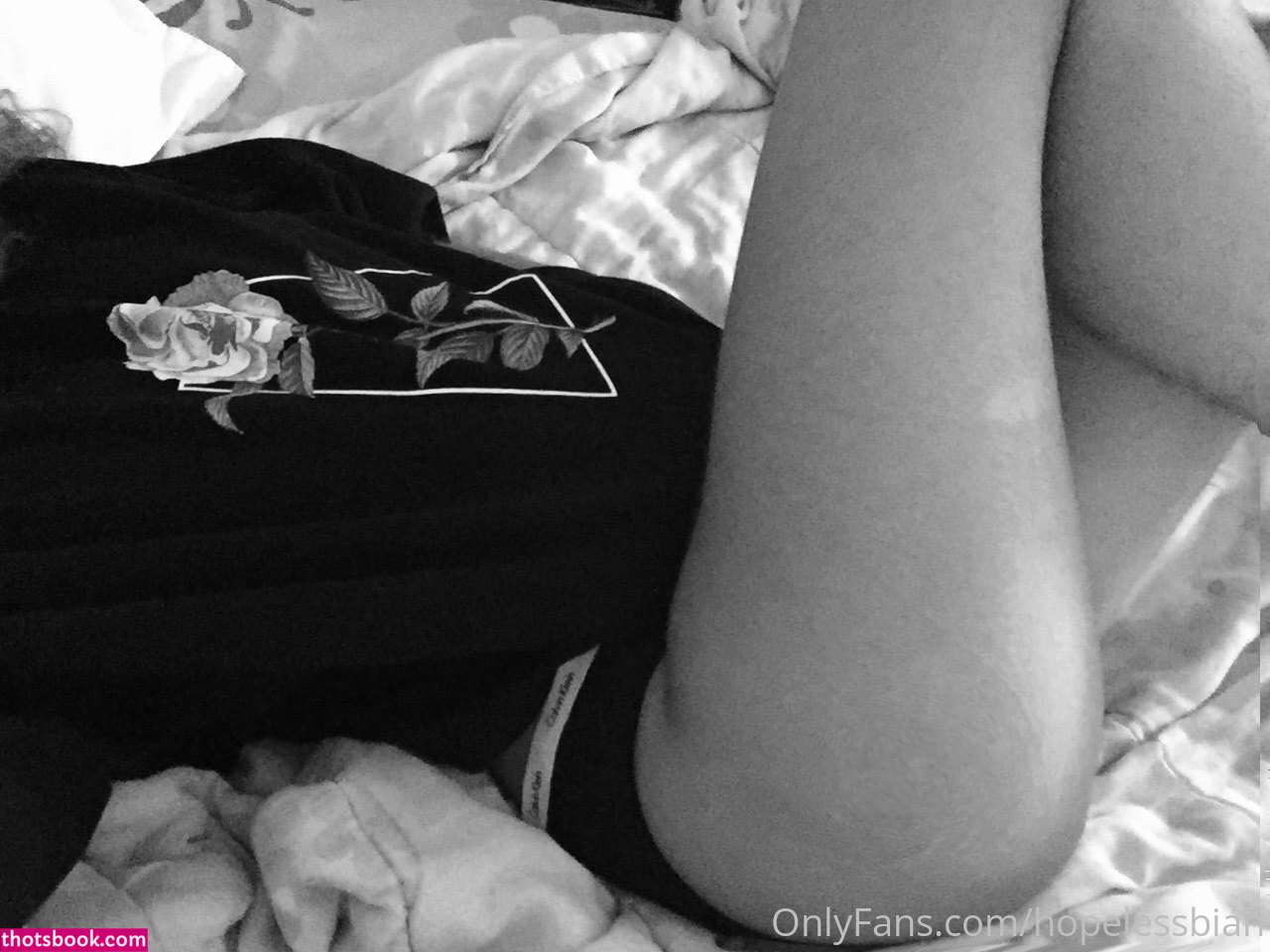 hoelessbian Photo #3