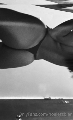 hoelessbian Photo #31