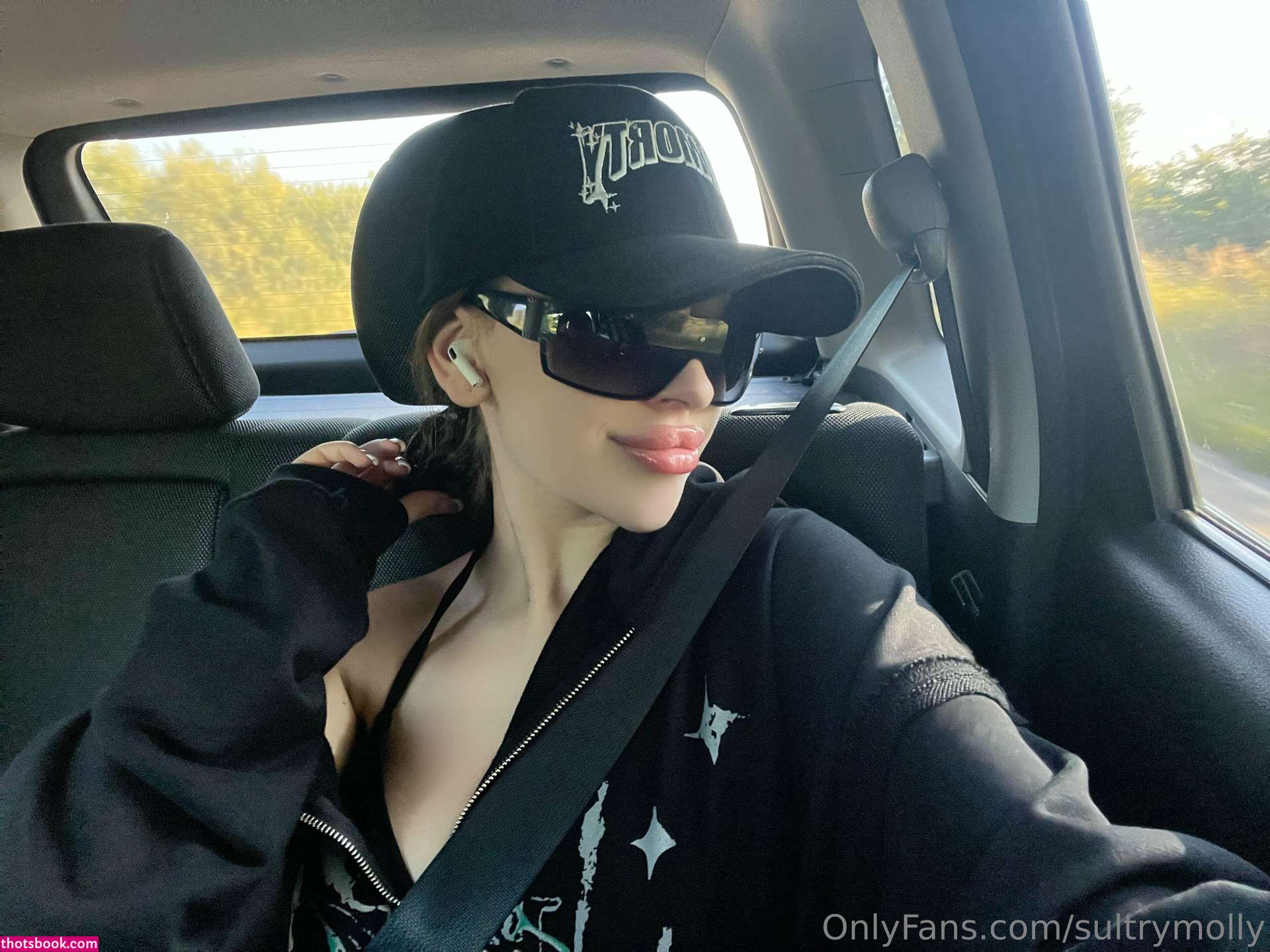 sultrymolly Photo #22