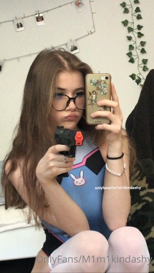 m1m1kindashy Photo #75