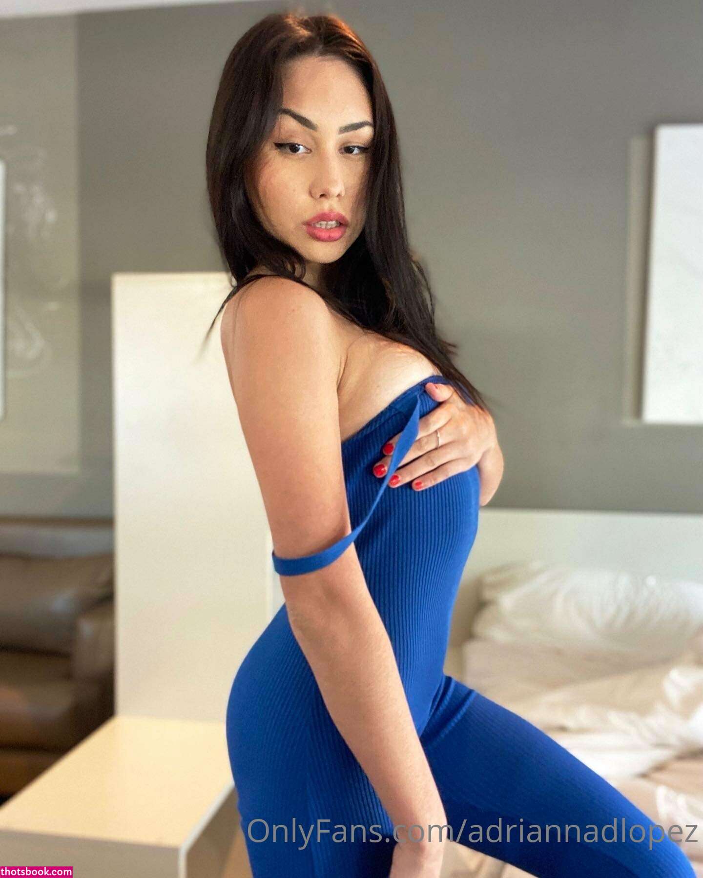 adriannadlopez Photo #5