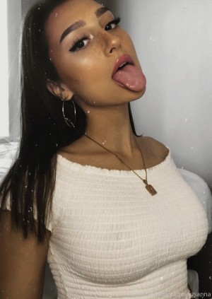 ambergianna Photo #4