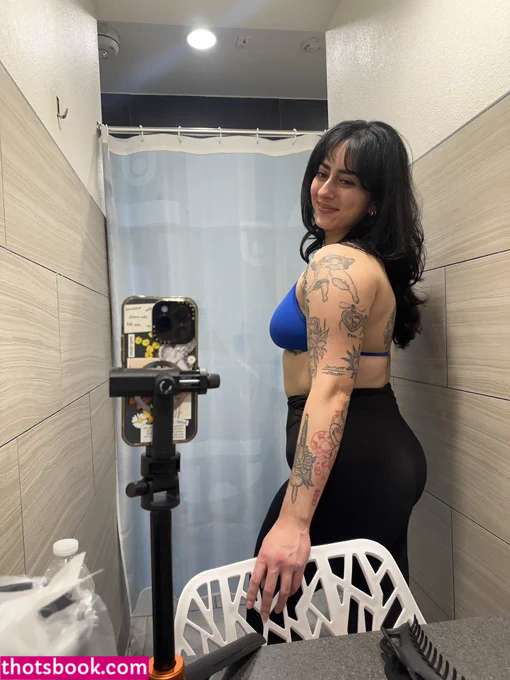 tooturnthailey Photo #9