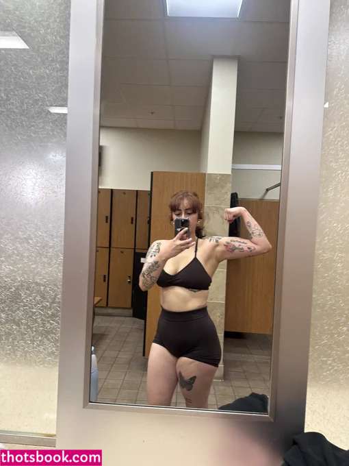 tooturnthailey Photo #18