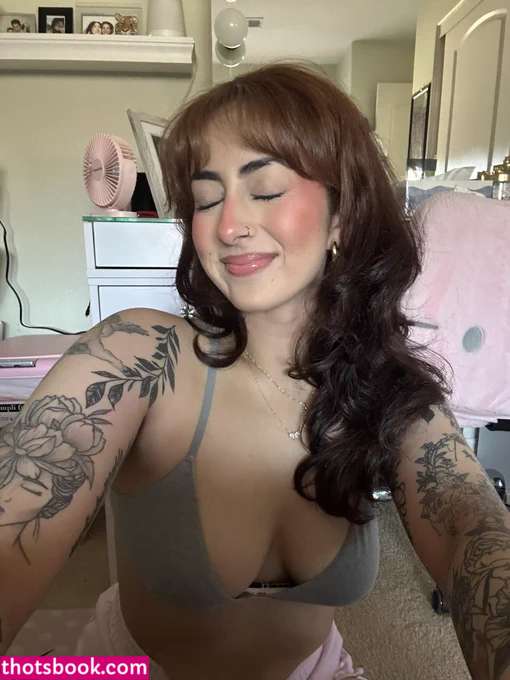 tooturnthailey Photo #23