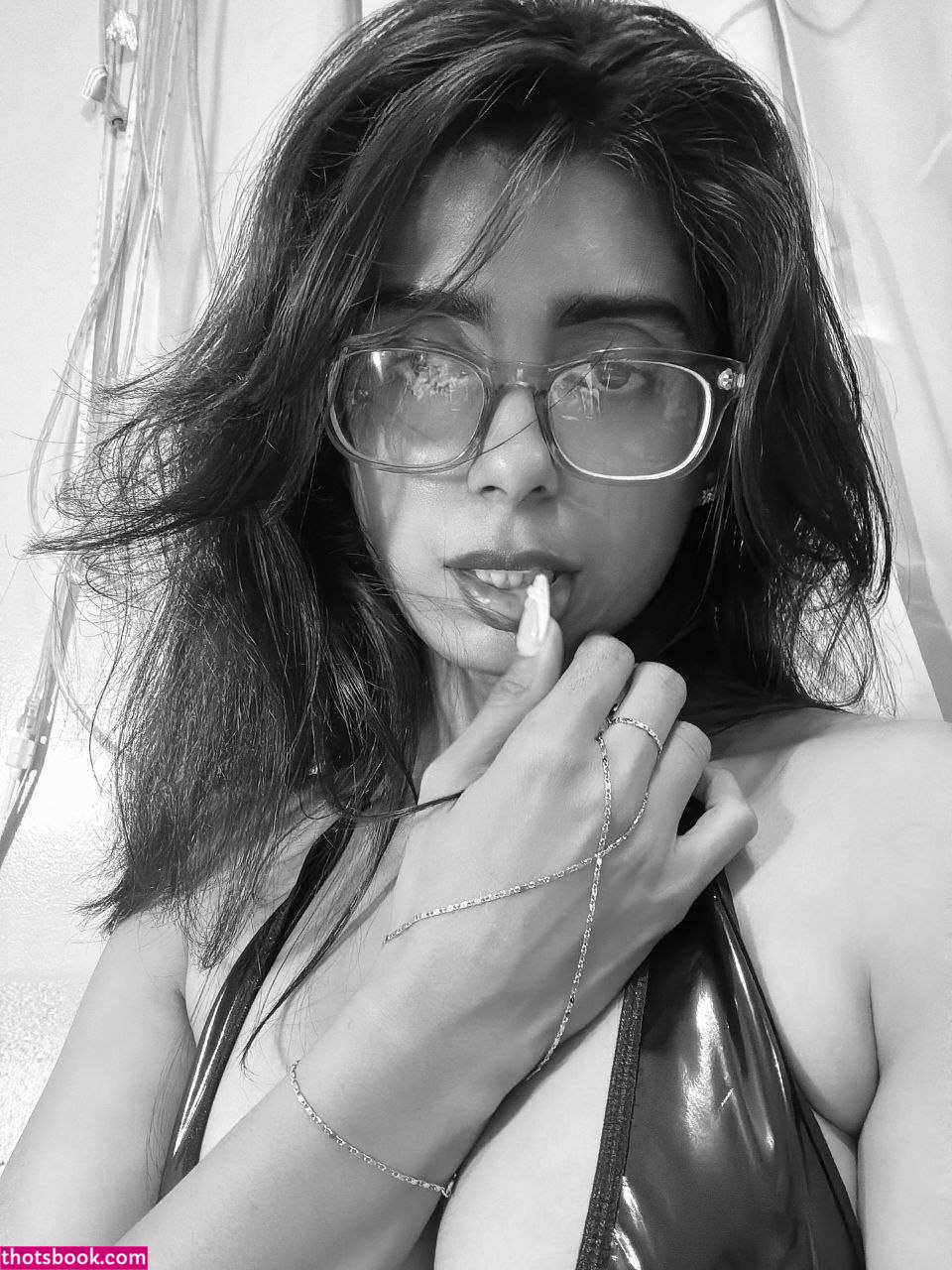 iamaqsapervaiz Photo #7