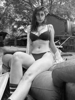 iamaqsapervaiz Photo #14