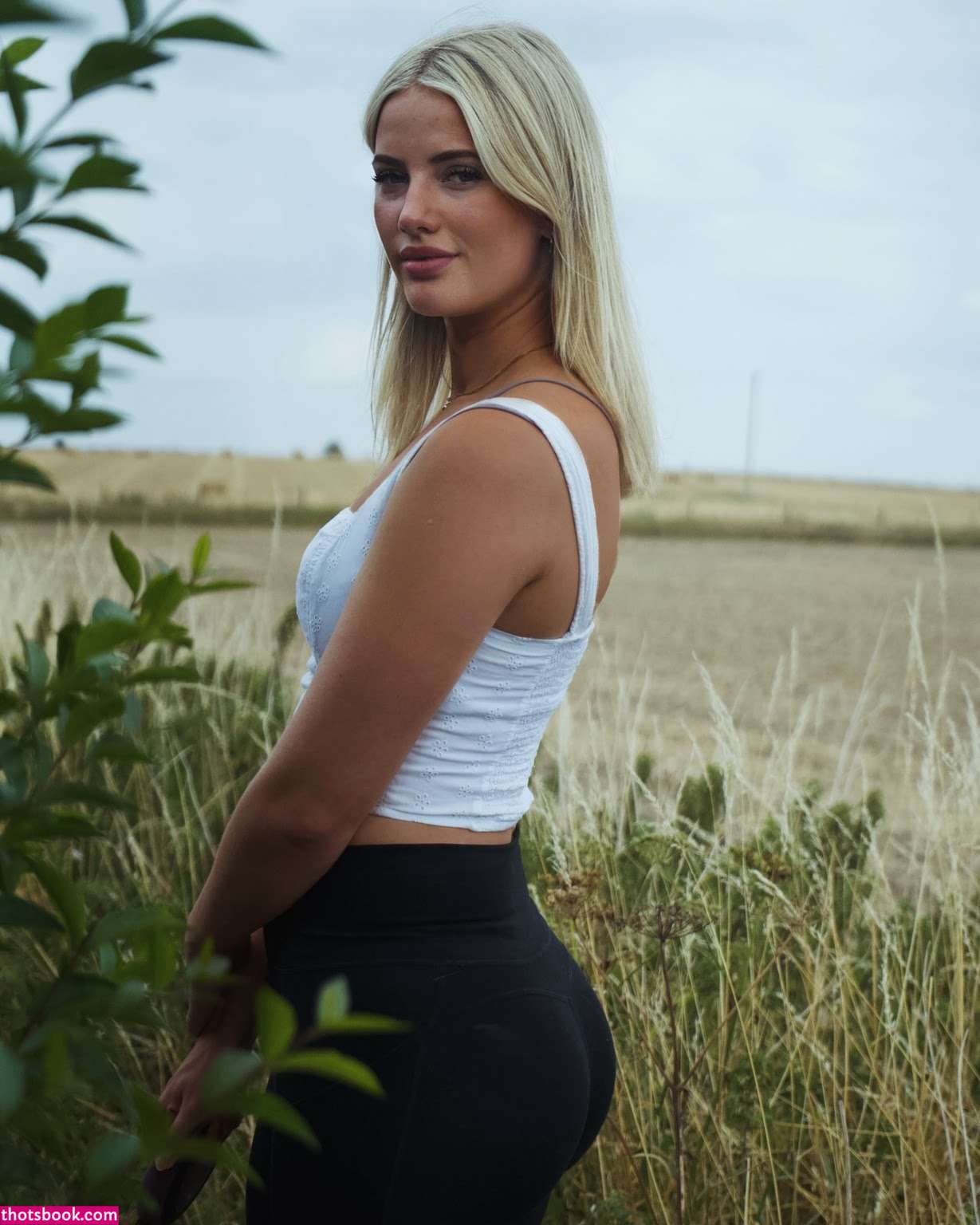 Issy Anderson Photo #2