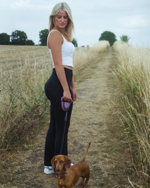 Issy Anderson Photo #1