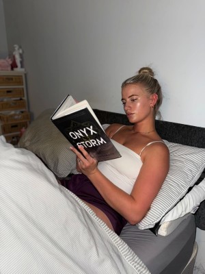 Issy Anderson Photo #19