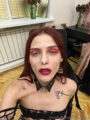 Kira Chains Photo #16