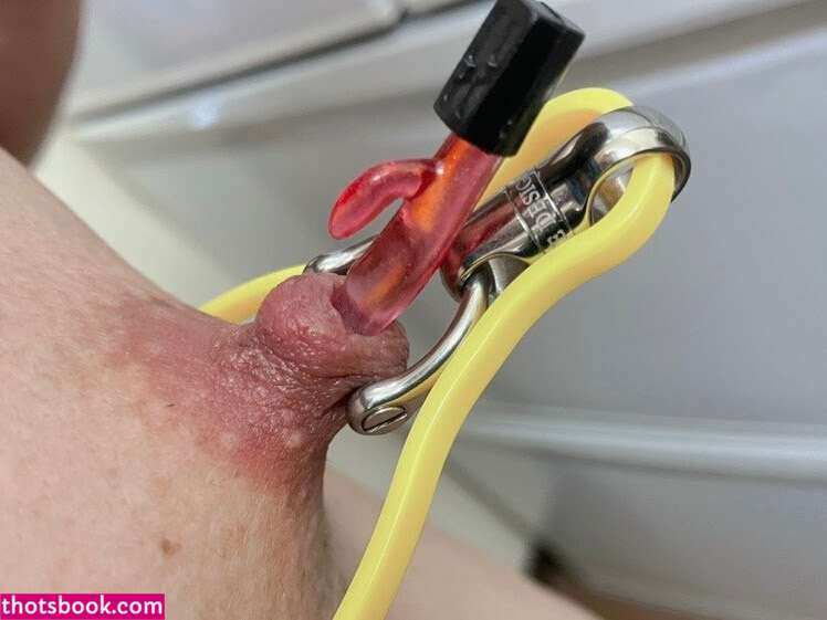 Pierced Miyu Photo #3