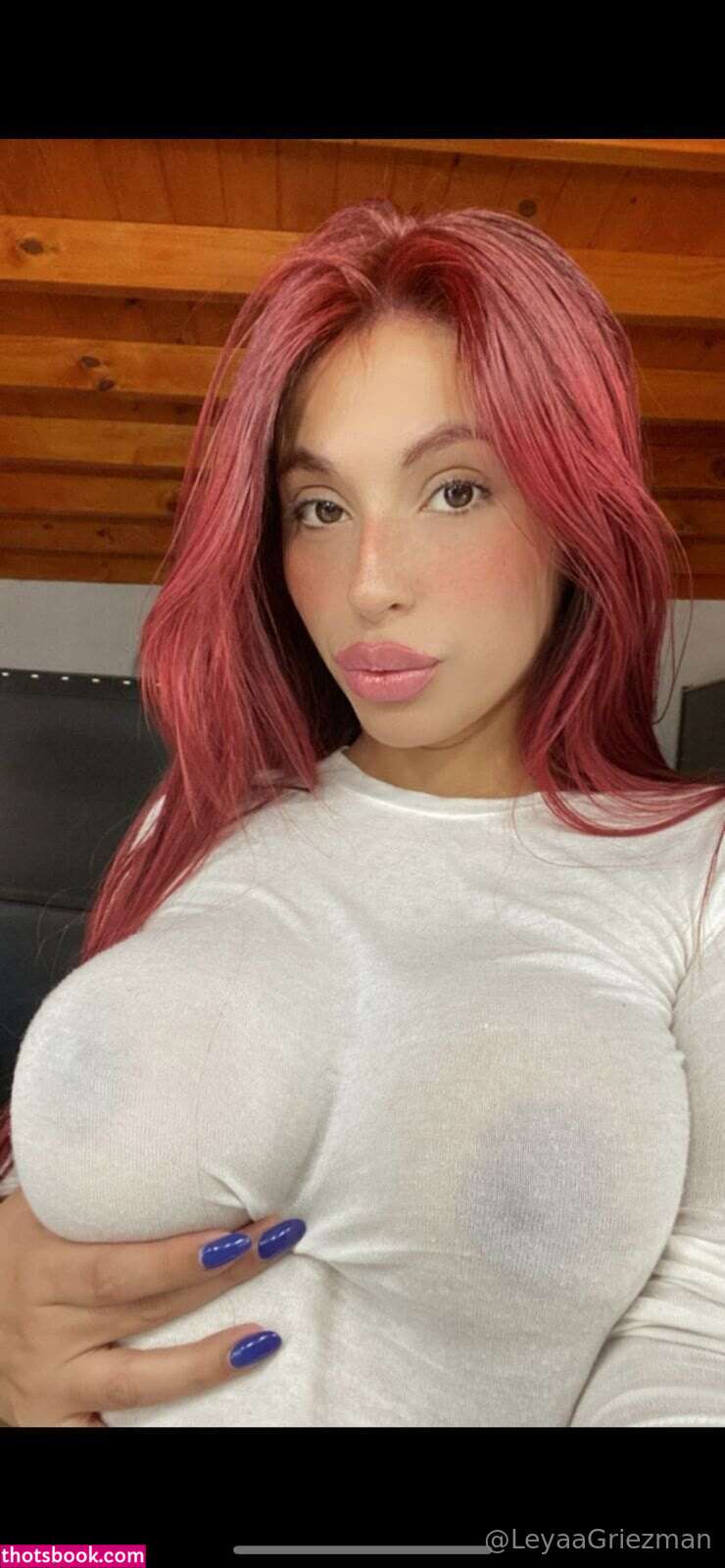 redheadvioleta Photo #7