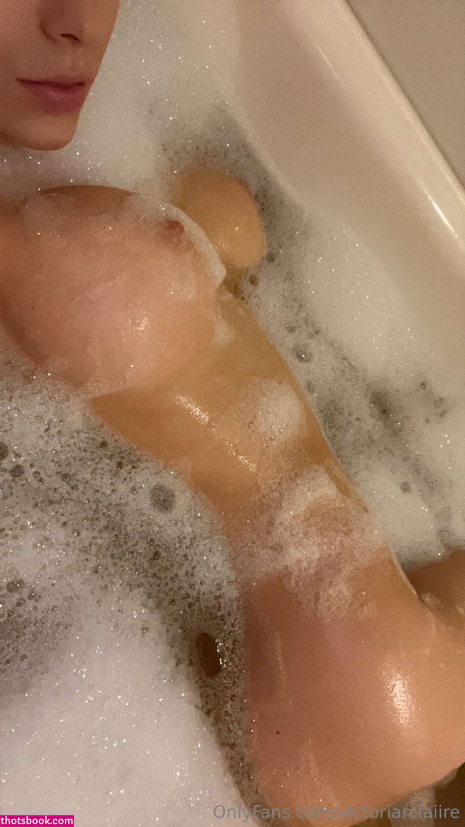 victoriarclaiire Photo #3