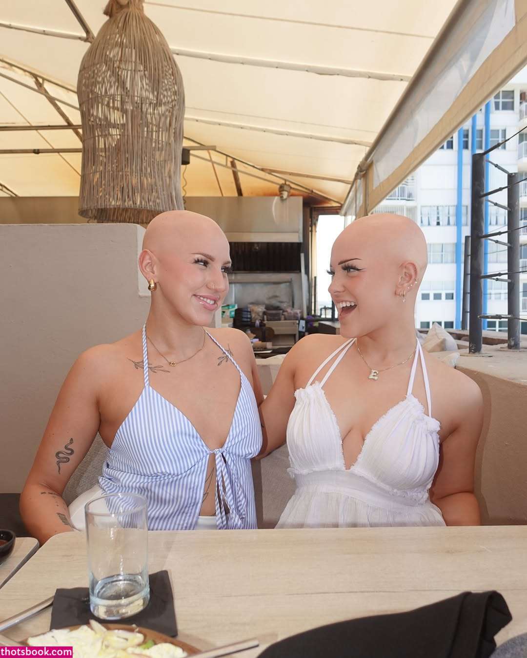 emmycombss Photo #11