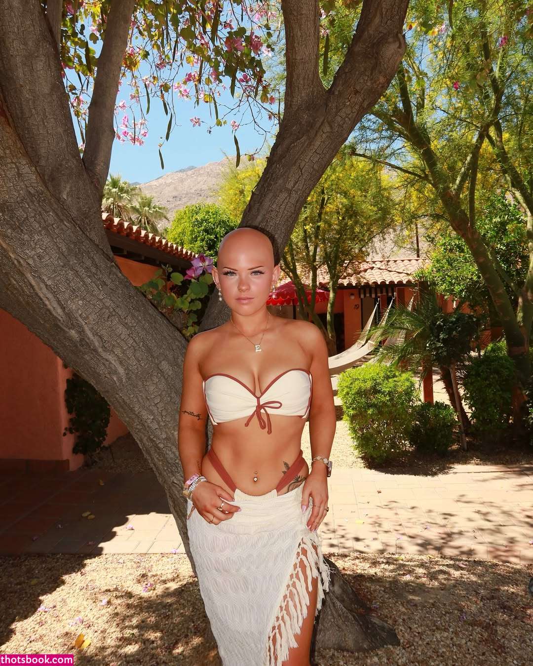 emmycombss Photo #19