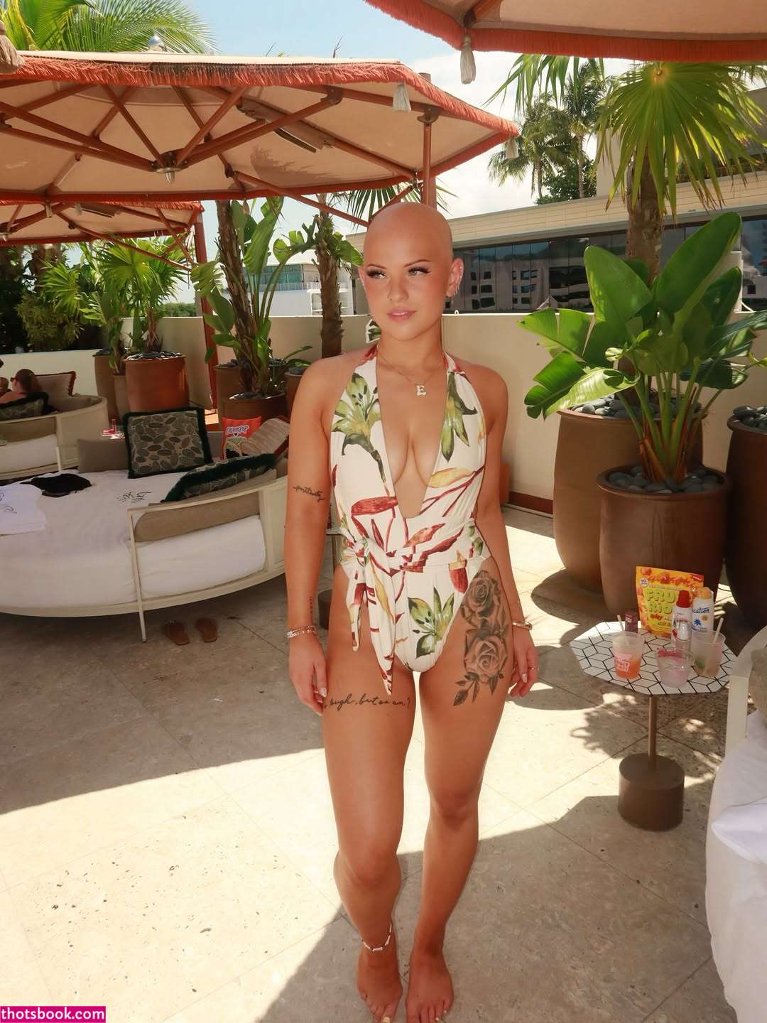 emmycombss Photo #26