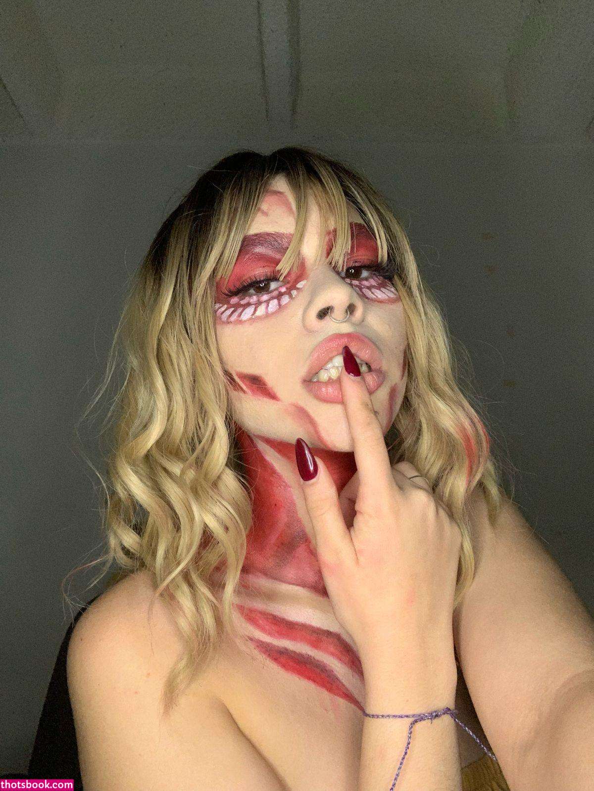 Sabrina Bloom Photo #5