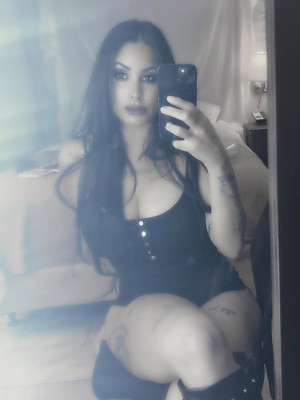 Skarlette Nikole Photo #18