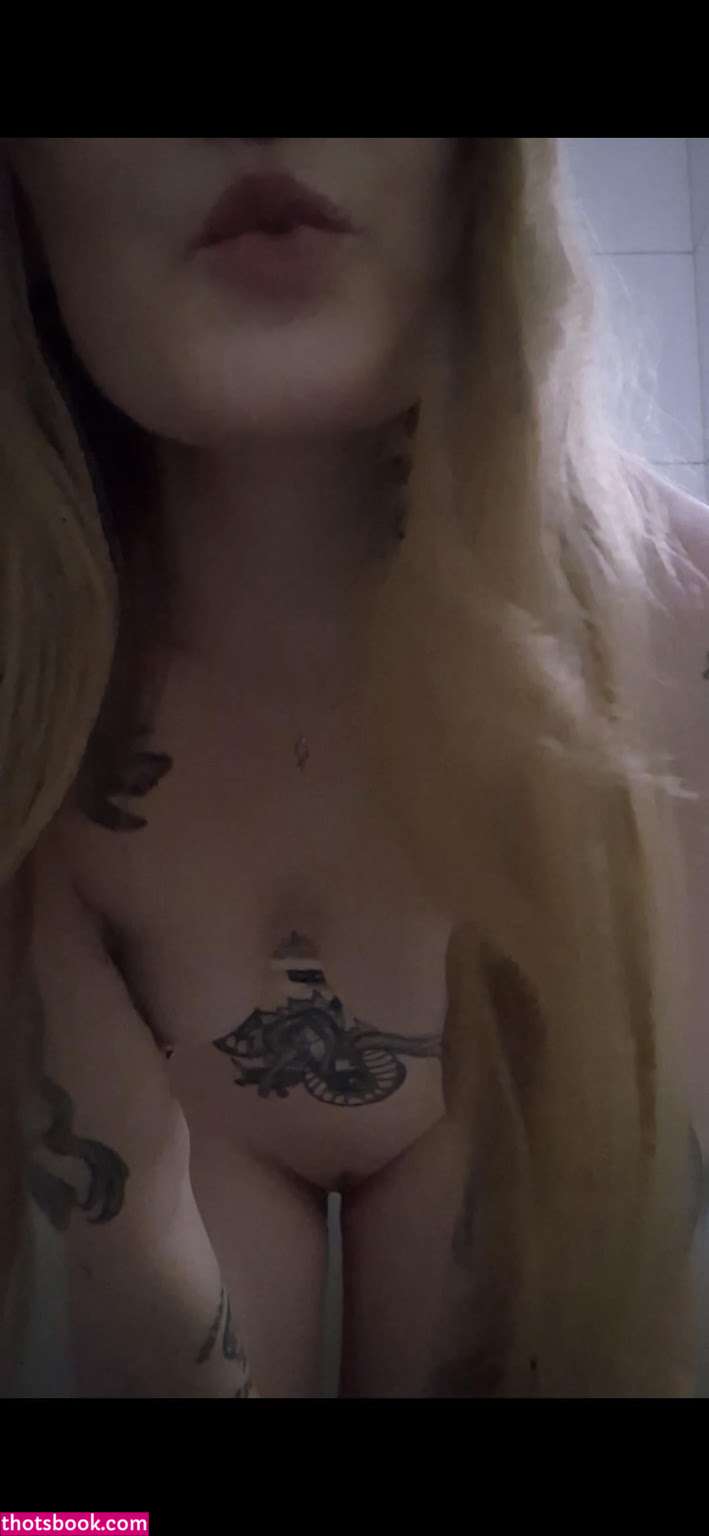 Titsntatts Photo #19