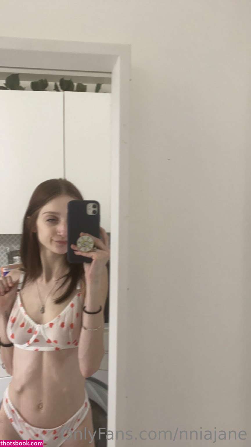nniajane Photo #12