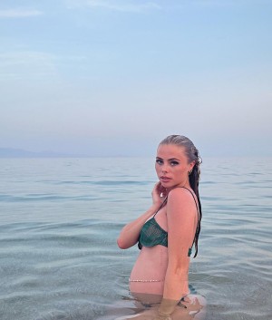 Faith Louisa Photo #11