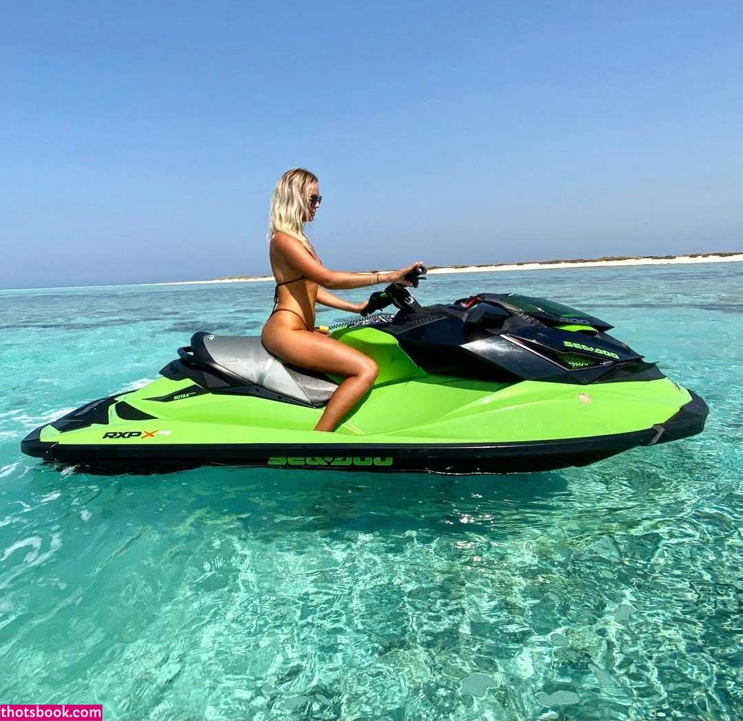 Martha Armitage Photo #6