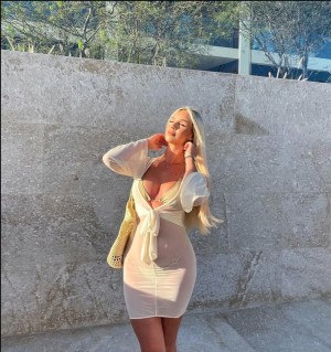 Martha Armitage Photo #23