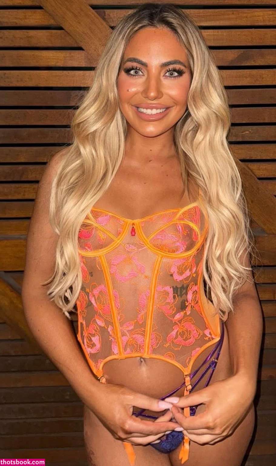 Savanah Badger Photo #4