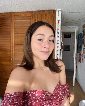 Vanne Amador Photo #4