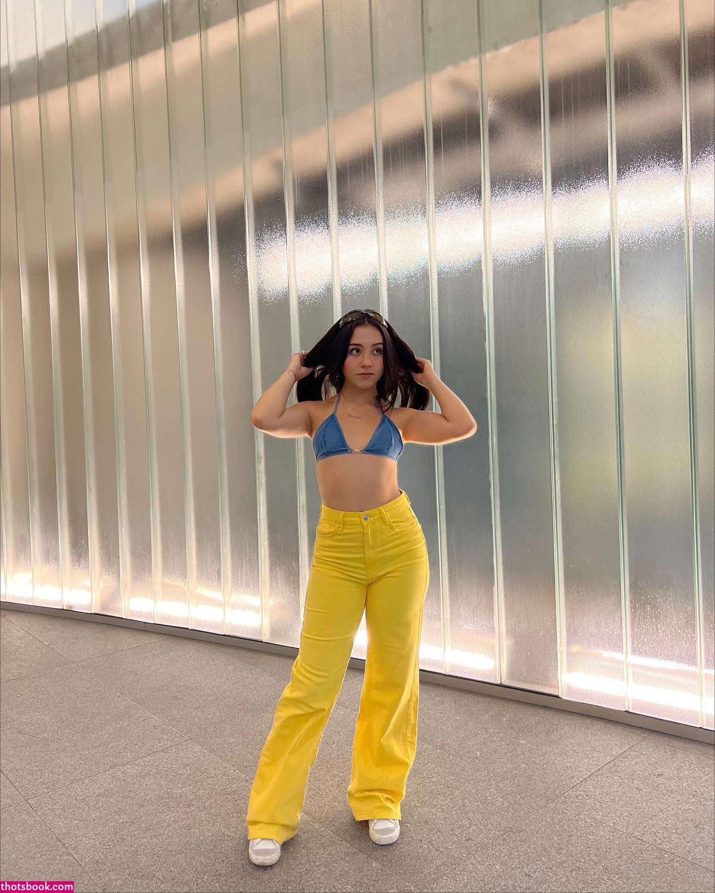 Vanne Amador Photo #9