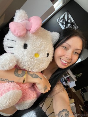 alicewebbb Photo #6