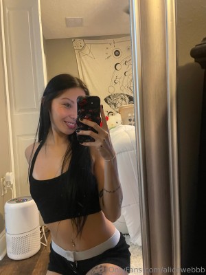 alicewebbb Photo #8