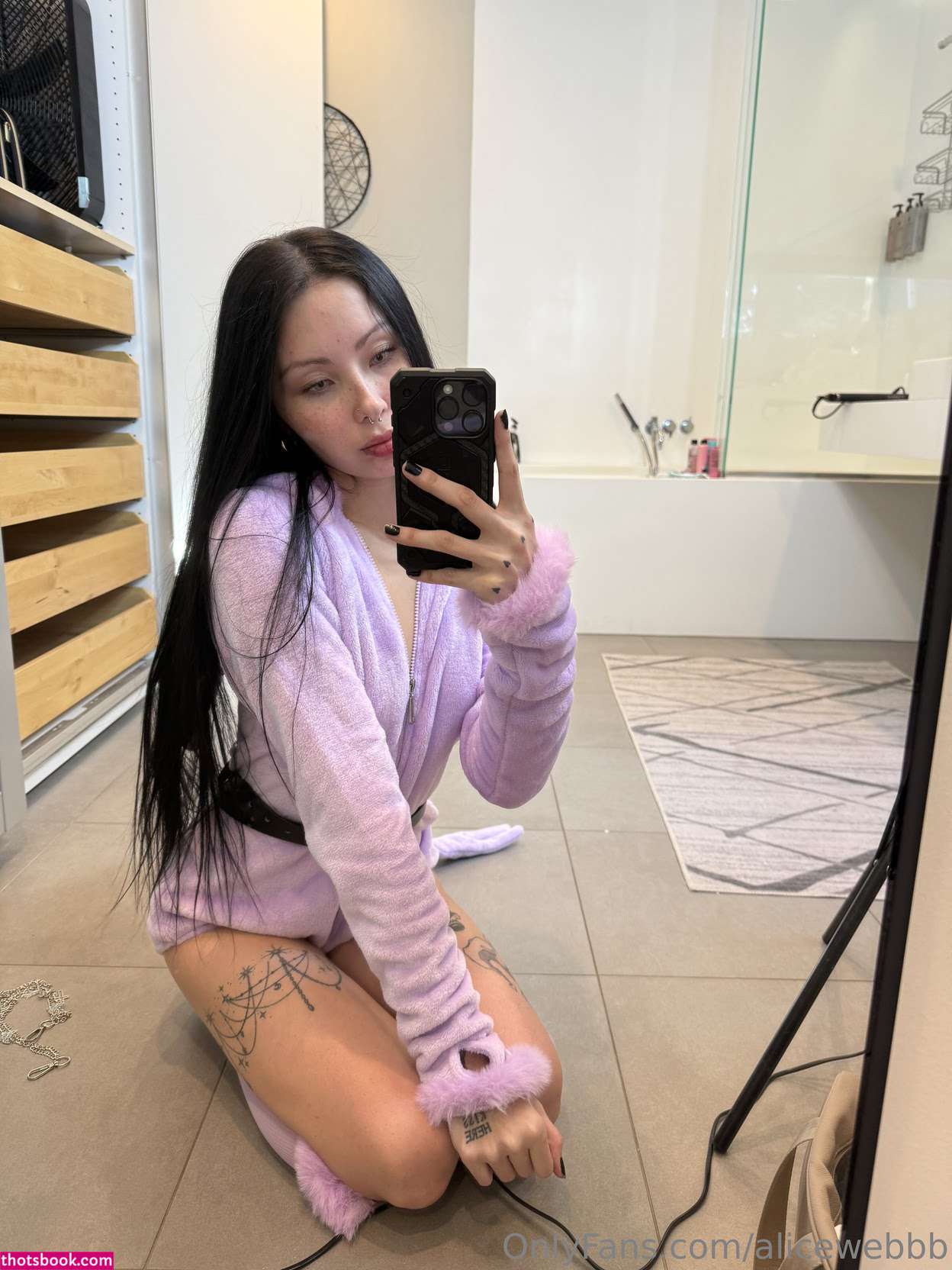 alicewebbb Photo #36