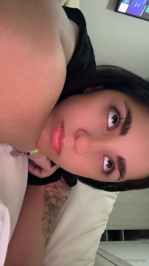 ashleyvamp Photo #10