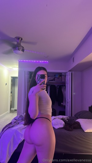 axellevanessa Photo #11