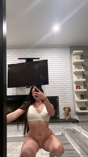 axellevanessa Photo #22