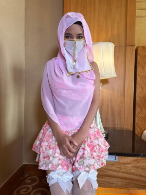 azaleahijabi Photo #15