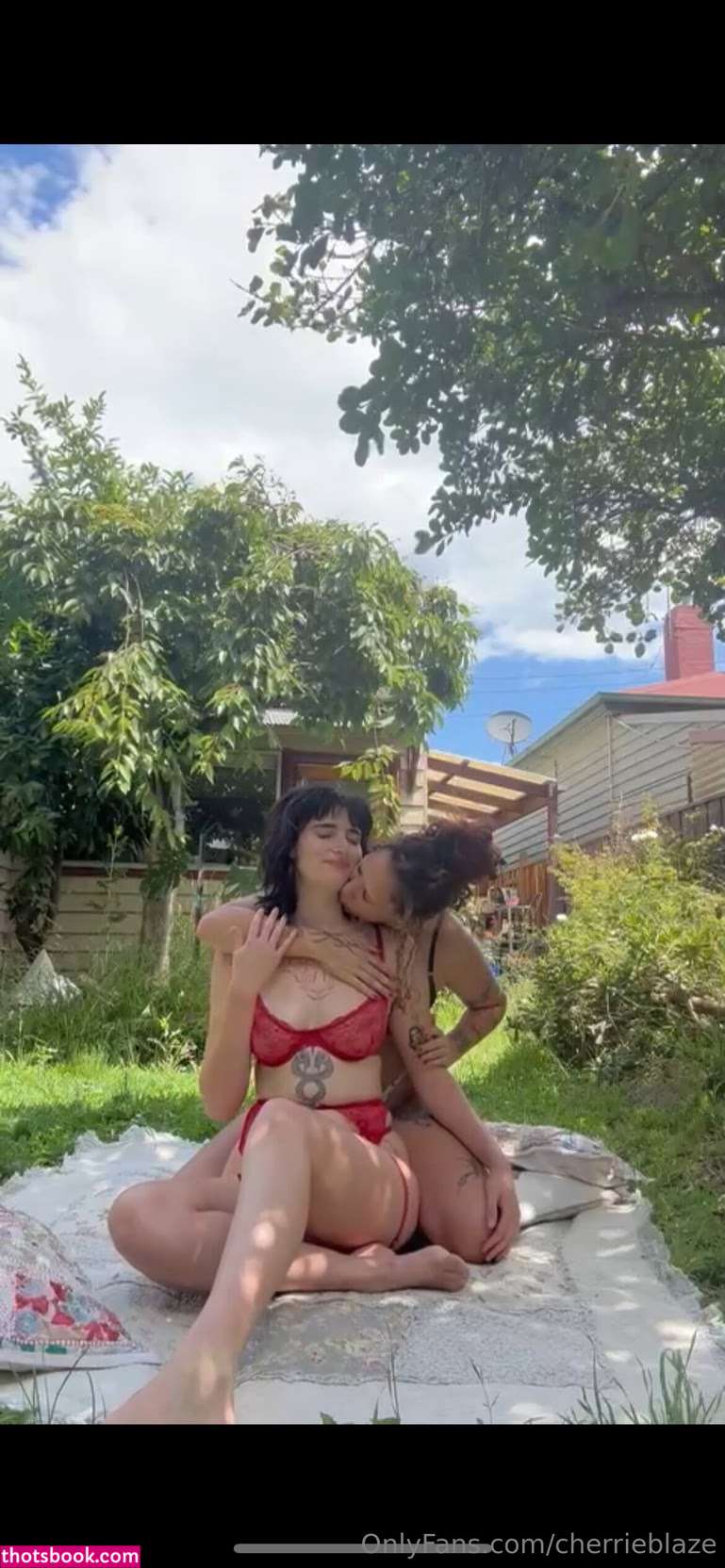cherrieblaze Photo #16