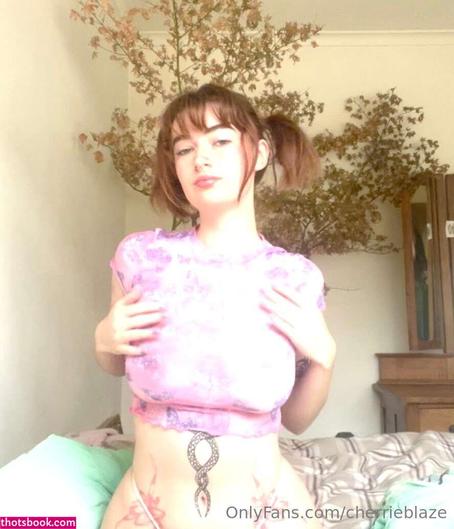 cherrieblaze Photo #17