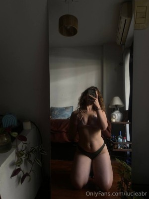 lucieabr Photo #12