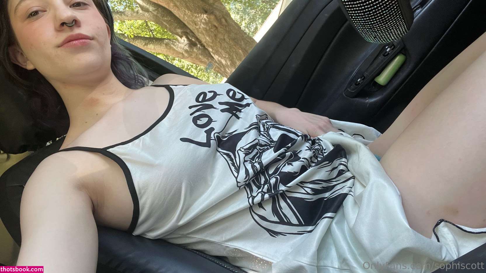 sophiscott Photo #23