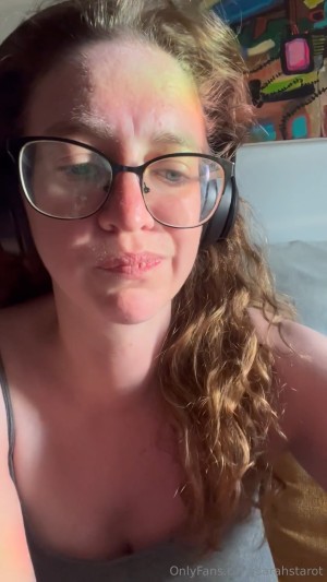 sarahstarot Video #41