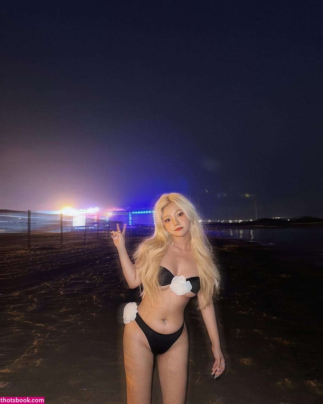 Vickie Pong Photo #22