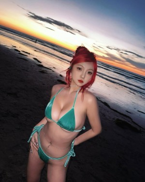 Vickie Pong Photo #31