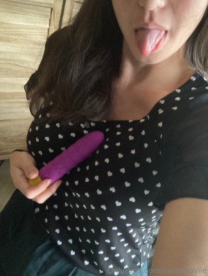 Vivian Savile Photo #17