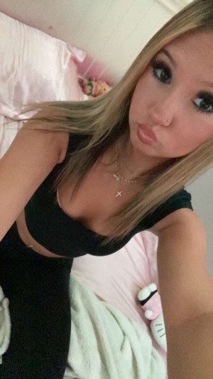 Maddy Knight Photo #2